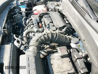 2024 Kia Seltos SX z VIN KNDETCA70R7608177, wystawiony jako IAAI lot #42543985 z przebiegiem 42 855 mil mil oraz . Historia ofert i sprzedaży dostępna na DreamBid. Obrazek 20.