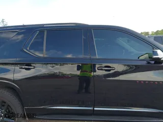 2018 Chevrolet Traverse Premier with VIN 1GNEVJKW2JJ247358, listed as a IAAI auction lot 41957576 with 84,689 mi miles. Bid and sale history available at carsss.com. Image 13.