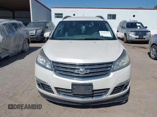 2013 Chevrolet Traverse LTZ z VIN 1GNKVLKD8DJ107168, wystawiony jako IAAI lot #42242078 z przebiegiem 271 640 mil mil oraz . Historia ofert i sprzedaży dostępna na DreamBid. Obrazek 13.
