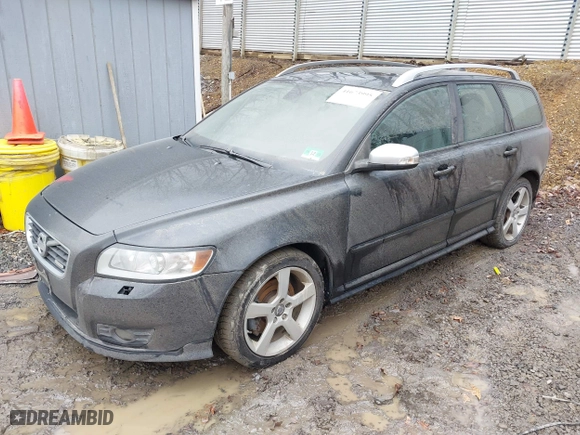 2011 Volvo V50 with VIN YV1672MW9B2603143, listed as a IAAI auction lot 41673995 with 139,845 mi miles. Bid and sale history available at carsss.com. Image 19.