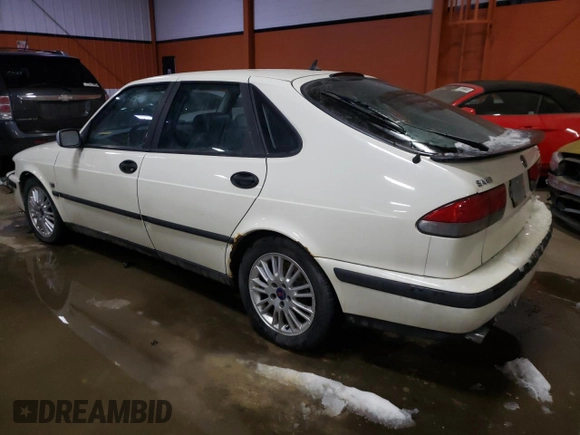 2002 Saab 9-3 with VIN YS3DD58H622022226, listed as a Copart auction lot 44865564 with 184,296 mi miles and Salvage Title. Bid and sale history available at carsss.com. Image 2.