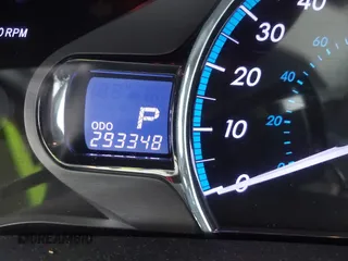 2011 Toyota Sienna XLE with VIN 5TDDK3DC8BS010051, listed as a IAAI auction lot 41405424 with 293,348 mi miles. Bid and sale history available at carsss.com. Image 15.