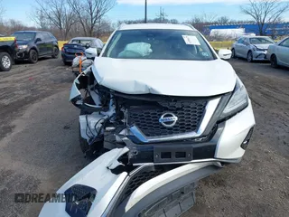 2021 Nissan Murano SL with VIN 5N1AZ2CSXMC146599, listed as a IAAI auction lot 41556475 with 40,113 mi miles and . Bid and sale history available at carsss.com. Image 12.