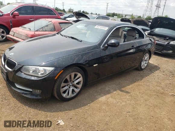 2012 BMW 3 Series 328i z VIN WBADW3C5XCE823421, wystawiony jako Copart lot #71352964 z przebiegiem 82 388 mil mil oraz Nie do naprawy • Non repairable. Historia ofert i sprzedaży dostępna na DreamBid. Obrazek 1.