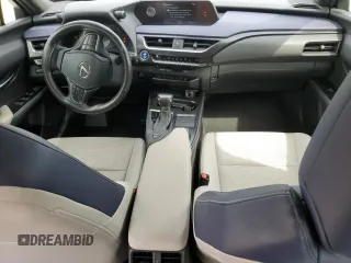 2019 Lexus UX 250h with VIN JTHU9JBH1K2000806, listed as a Copart auction lot 58068005 with 69,661 mi miles and Salvage title. Bid and sale history available at DreamBid. Image 8.