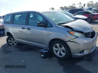 2017 Toyota Sienna L with VIN 5TDZZ3DC2HS803274, listed as a IAAI auction lot 41678577 with 44,427 mi miles. Bid and sale history available at carsss.com. Image 1.