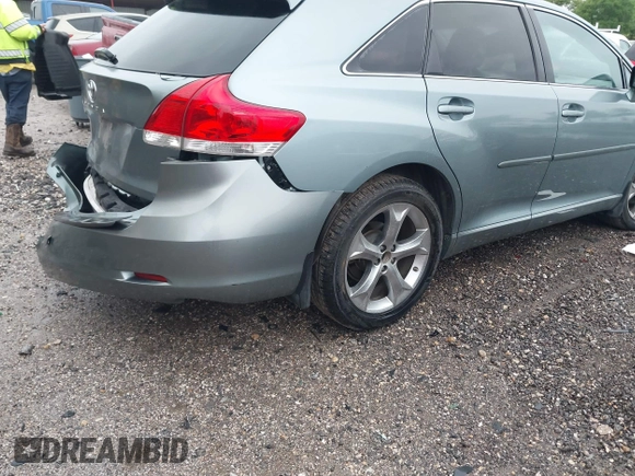 2010 Toyota Venza with VIN 4T3ZK3BB4AU024218, listed as a IAAI auction lot 41892172 with 136,870 mi miles. Bid and sale history available at carsss.com. Image 17.