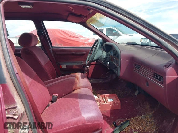 1989 Ford Taurus GL z VIN 1FABP52U9KA278657, wystawiony jako IAAI lot #42349469 z przebiegiem 10 782 mil mil oraz . Historia ofert i sprzedaży dostępna na DreamBid. Obrazek 5.