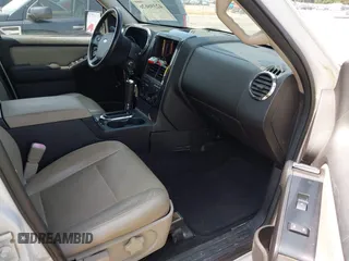 2008 Ford Explorer XLT z VIN 1FMEU73E68UA09652, wystawiony jako IAAI lot #42396626 z przebiegiem 108 395 mil mil oraz . Historia ofert i sprzedaży dostępna na DreamBid. Obrazek 5.