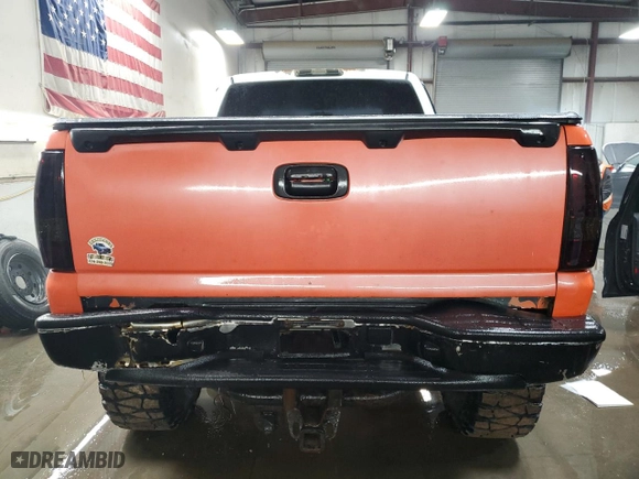 2000 Chevrolet Silverado 1500 LS with VIN 2GCEK19T6Y1315534, listed as a Copart auction lot 41750145 with 164,363 mi miles and Salvage Title. Bid and sale history available at carsss.com. Image 6.