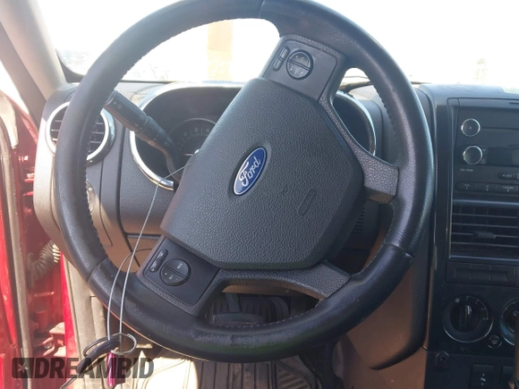 2009 Ford Explorer XLT z VIN 1FMEU63E29UA35032, wystawiony jako IAAI lot #41856170 z przebiegiem 244 433 mil mil oraz . Historia ofert i sprzedaży dostępna na DreamBid. Obrazek 11.