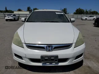 2006 Honda Accord LX SE z VIN 1HGCM56356A035637, wystawiony jako Copart lot #57179665 z przebiegiem Nie podano mil oraz Czysty tytuł • Clean title. Historia ofert i sprzedaży dostępna na DreamBid. Obrazek 5.