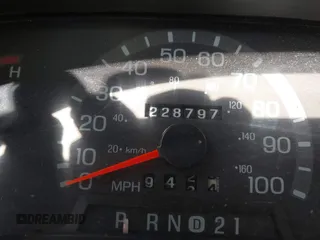 2001 Ford Econoline Passenger XL с VIN 1FBSS31L81HA60287, выставлен на аукционе IAAI как лот 41770643 с пробегом 228 797 миль миль и . История ставок и продаж доступна на DreamBid. Изображение 15.