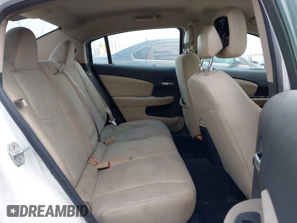 2013 Chrysler 200 Touring z VIN 1C3CCBBG5DN559857, wystawiony jako IAAI lot #42278244 z przebiegiem 260 646 mil mil oraz . Historia ofert i sprzedaży dostępna na DreamBid. Obrazek 8.