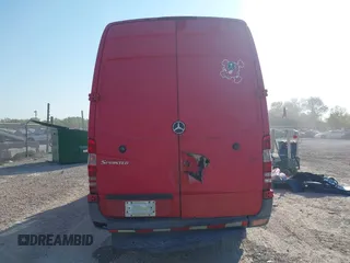 2010 Mercedes-Benz Sprinter Cargo with VIN WD3PE8CC1A5463414, listed as a IAAI auction lot 40383391 with 47,296 mi miles. Bid and sale history available at carsss.com. Image 15.