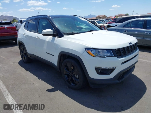2021 Jeep Compass Latitude z VIN 3C4NJCBBXMT603940, wystawiony jako IAAI lot #42079547 z przebiegiem 70 076 mil mil oraz . Historia ofert i sprzedaży dostępna na DreamBid. Obrazek 1.