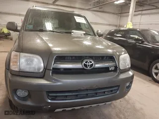 2006 Toyota Sequoia Limited with VIN 5TDBT48A86S271771, listed as a IAAI auction lot 41940143 with 263,155 mi miles. Bid and sale history available at carsss.com. Image 12.