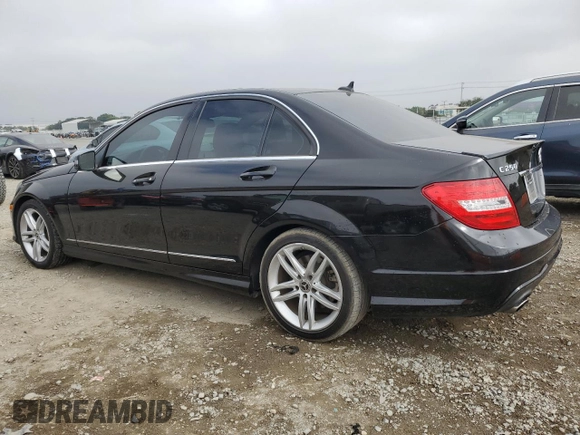 2013 Mercedes-Benz C 250 Sport с VIN WDDGF4HB1DA859663, выставлен на аукционе Copart как лот 60517295 с пробегом 80 699 миль миль и Списание • Salvage title. История ставок и продаж доступна на DreamBid. Изображение 2.