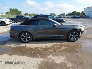 2017 Ford Mustang V6 z VIN 1FATP8EM0H5217314, wystawiony jako IAAI lot #42296116 z przebiegiem 104 845 mil mil oraz . Historia ofert i sprzedaży dostępna na DreamBid. Obrazek 14.