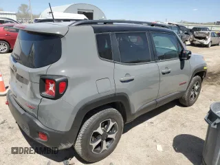 2022 Jeep Renegade Trailhawk z VIN ZACNJDC11NPN55195, wystawiony jako Copart lot #52811305 z przebiegiem 57 688 mil mil oraz Szkoda całkowita • Salvage title. Historia ofert i sprzedaży dostępna na DreamBid. Obrazek 3.