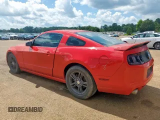 2014 Ford Mustang V6 with VIN 1ZVBP8AM8E5284439, listed as a Copart auction lot 62054585 with 183,880 mi miles and Clean title. Bid and sale history available at DreamBid. Image 2.