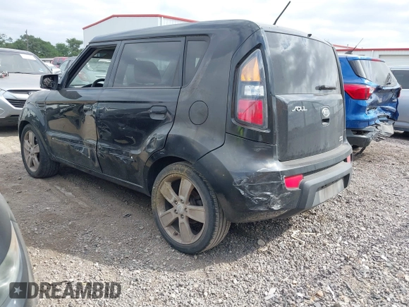2010 Kia Soul + with VIN KNDJT2A27A7066528, listed as a IAAI auction lot 42064962 with 260,454 mi miles. Bid and sale history available at carsss.com. Image 3.