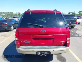2005 Ford Explorer Eddie Bauer z VIN 1FMDU74W85UB49412, wystawiony jako IAAI lot #42041844 z przebiegiem Nie podano mil oraz . Historia ofert i sprzedaży dostępna na DreamBid. Obrazek 16.