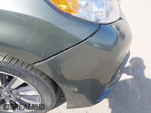 2019 Toyota Sienna XLE z VIN 5TDDZ3DC5KS218481, wystawiony jako IAAI lot #42220963 z przebiegiem 73 962 mil mil oraz . Historia ofert i sprzedaży dostępna na DreamBid. Obrazek 6.
