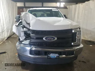 2019 Ford F-250 XL z VIN 1FT7W2B68KEF94997, wystawiony jako Copart lot #59473355 z przebiegiem Nie podano mil oraz Szkoda całkowita • Salvage title. Historia ofert i sprzedaży dostępna na DreamBid. Obrazek 5.