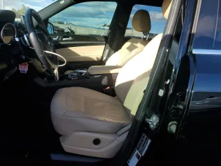 2018 Mercedes-Benz GLS 450 z VIN 4JGDF6EE1JB125310, wystawiony jako Copart lot #87631765 z przebiegiem 143 399 mil mil oraz Szkody całkowita. Historia ofert i sprzedaży dostępna na DreamBid. Obrazek 7.