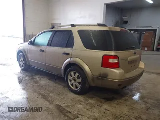 2005 Ford Freestyle SE with VIN 1FMZK04175GA18980, listed as a IAAI auction lot 41464974 with 165,137 mi miles. Bid and sale history available at carsss.com. Image 3.