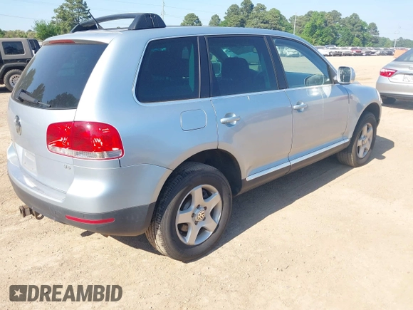 2007 Volkswagen Touareg V6 with VIN WVGZE77L17D001769, listed as a IAAI auction lot 42052393 with Not Provided miles and . Bid and sale history available at DreamBid. Image 4.