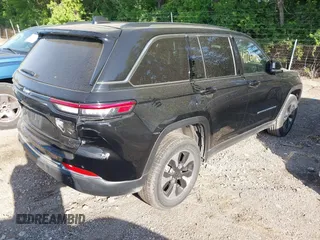 2023 Jeep Grand Cherokee with VIN 1C4RJYB68PC648859, listed as a IAAI auction lot 42267180 with 29,809 mi miles and . Bid and sale history available at DreamBid. Image 4.