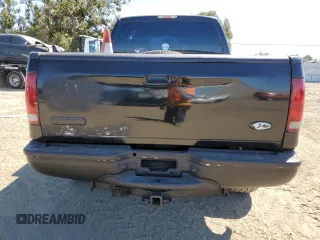 2006 Ford F-250 XL z VIN 1FTSW21P66ED20126, wystawiony jako Copart lot #64428664 z przebiegiem 193 378 mil mil oraz Nie do naprawy • Non repairable. Historia ofert i sprzedaży dostępna na DreamBid. Obrazek 6.