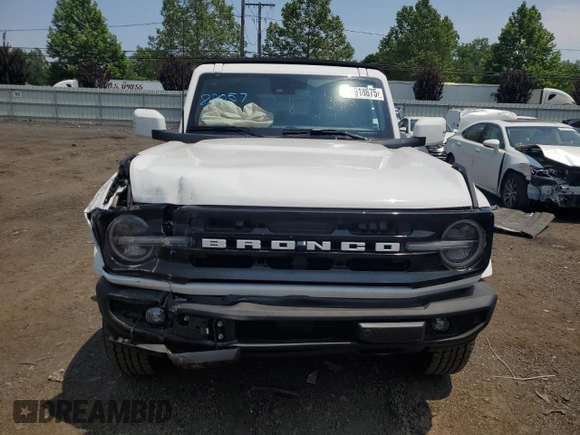 2024 Ford Bronco Outer Banks with VIN 1FMEE8BP0RLA31725, listed as a Copart auction lot 60918675 with 10,452 mi miles and Salvage title. Bid and sale history available at DreamBid. Image 5.