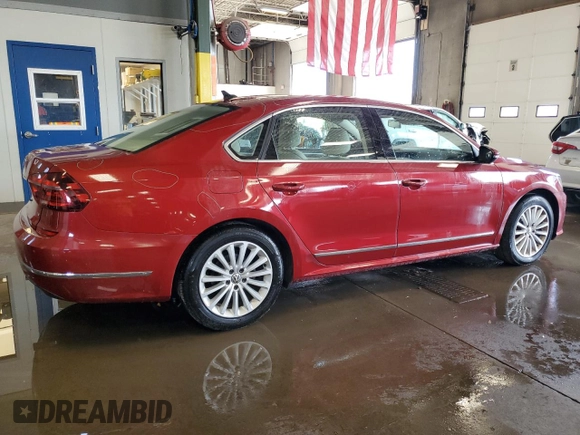 2017 Volkswagen Passat SE with VIN 1VWBT7A35HC062793, listed as a Copart auction lot 61253185 with 41,894 mi miles and Salvage title. Bid and sale history available at DreamBid. Image 3.