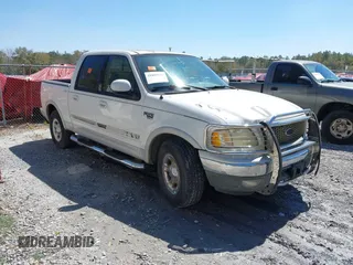 2003 Ford F-150 XLT with VIN 1FTRW07L83KD94698, listed as a IAAI auction lot 41807821 with 177,750 mi miles. Bid and sale history available at carsss.com. Image 1.