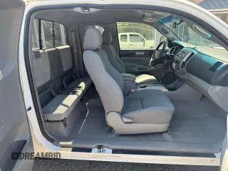 2005 Toyota Tacoma with VIN 5TEUU42N35Z126382, listed as a Copart auction lot 56938225 with 260,634 mi miles and Clean Title. Bid and sale history available at DreamBid. Image 6.