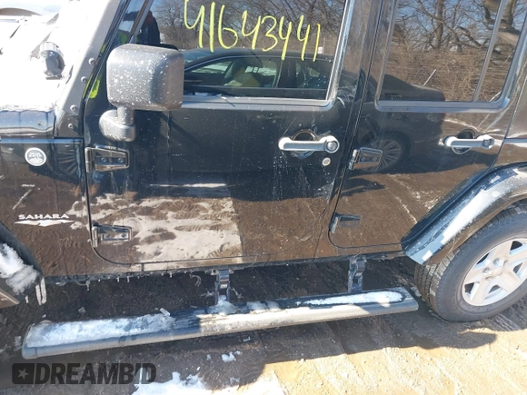2012 Jeep Wrangler Unlimited Altitude z VIN 1C4HJWEG7CL191444, wystawiony jako IAAI lot #41643441 z przebiegiem 220 785 mil mil oraz . Historia ofert i sprzedaży dostępna na DreamBid. Obrazek 14.