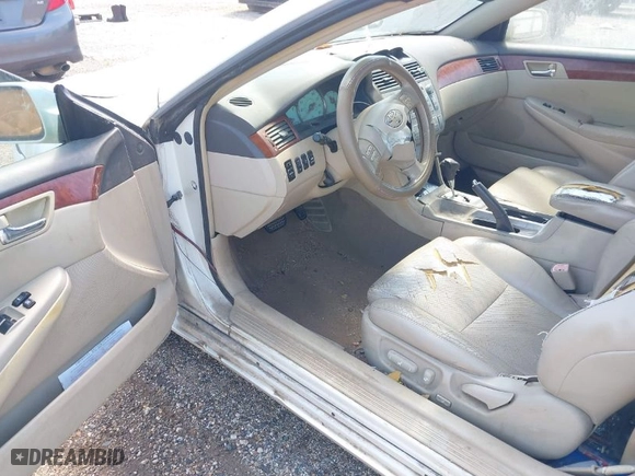 2006 Toyota Camry Solara SE V6 with VIN 4T1FA38P66U081724, listed as a IAAI auction lot 41966105 with 209,519 mi miles. Bid and sale history available at carsss.com. Image 14.