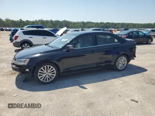 2011 Volkswagen Jetta SEL with VIN 3VWLX7AJ4BM038952, listed as a Copart auction lot 61902015 with 163,022 mi miles and Salvage title. Bid and sale history available at DreamBid. Image 1.