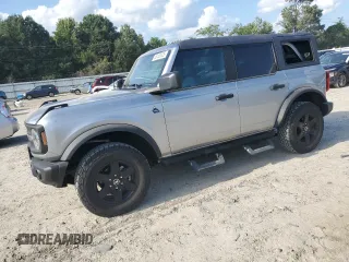 2023 Ford Bronco z VIN 1FMEE5BP4PLB16837, wystawiony jako Copart lot #65153025 z przebiegiem 35 051 mil mil oraz Szkoda całkowita • Salvage title. Historia ofert i sprzedaży dostępna na DreamBid. Obrazek 1.
