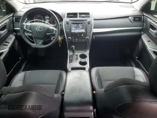 2017 Toyota Camry XLE z VIN 4T1BF1FK3HU759117, wystawiony jako Copart lot #55695805 z przebiegiem 43 144 mil mil oraz Szkoda całkowita • Salvage title. Historia ofert i sprzedaży dostępna na DreamBid. Obrazek 8.