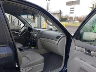 2009 Kia Borrego LX with VIN KNDJJ741495029028, listed as a IAAI auction lot 41627063 with 131,243 mi miles. Bid and sale history available at carsss.com. Image 5.