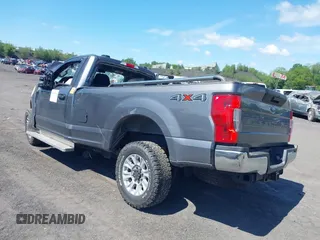 2021 Ford F-250 XL with VIN 1FTBF2B61MEC55902, listed as a IAAI auction lot 42387888 with Not provided miles and . Bid and sale history available at DreamBid. Image 3.