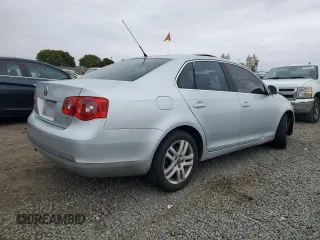 2007 Volkswagen Jetta Wolfsburg Edition with VIN 3VWEF71K57M138599, listed as a Copart auction lot 59546025 with 205,460 mi miles and Salvage title. Bid and sale history available at DreamBid. Image 3.