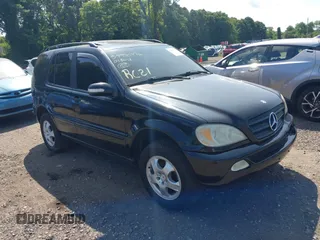 2004 Mercedes-Benz M 3.5L with VIN 4JGAB57E44A463025, listed as a IAAI auction lot 40167399 with 1,162,011 mi miles. Bid and sale history available at carsss.com. Image 1.