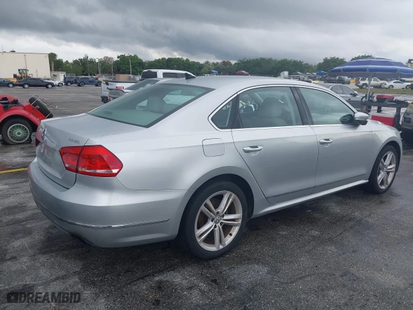 2013 Volkswagen Passat SEL Premium with VIN 1VWCM7A30DC001492, listed as a IAAI auction lot 41981749 with 1 mi miles. Bid and sale history available at carsss.com. Image 4.