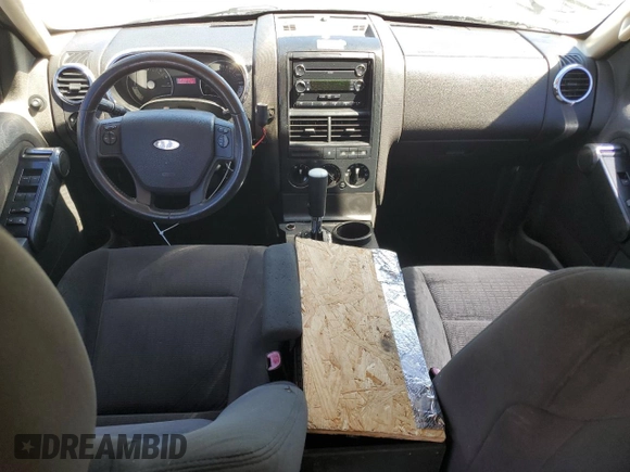 2010 Ford Explorer XLT with VIN 1FMEU7DE4AUA30133, listed as a Copart auction lot 49826815 with 118,096 mi miles and Salvage Title. Bid and sale history available at DreamBid. Image 8.