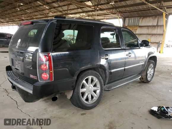 2009 GMC Yukon Denali z VIN 1GKFK03269R144974, wystawiony jako Copart lot #49354815 z przebiegiem 141 569 mil mil oraz Szkoda całkowita • Salvage title. Historia ofert i sprzedaży dostępna na DreamBid. Obrazek 3.